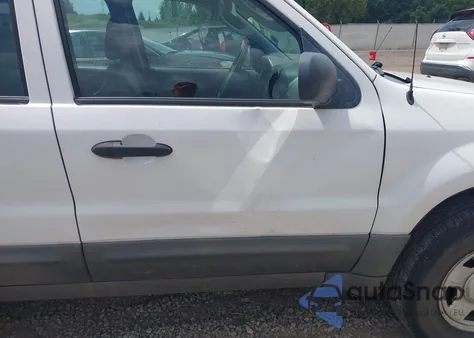 2005 Ford Escape Xls из США, поврежденный, VIN 1FMYU02Z75KB43599